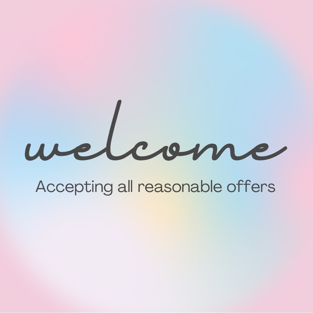 WELCOME! OPEN TO OFFERS ✨✨✨